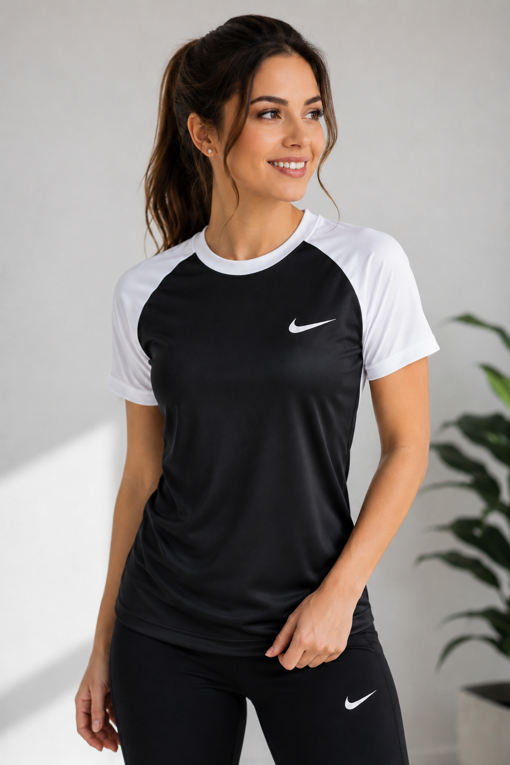 Nik Dri-Fit Women's T-Shirts Black/White